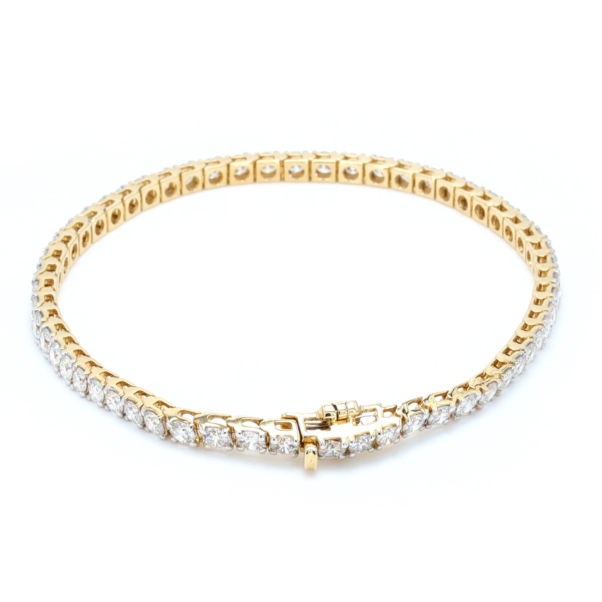 Round Diamond Tennis Bracelets For Women Crafted in 14K Gold