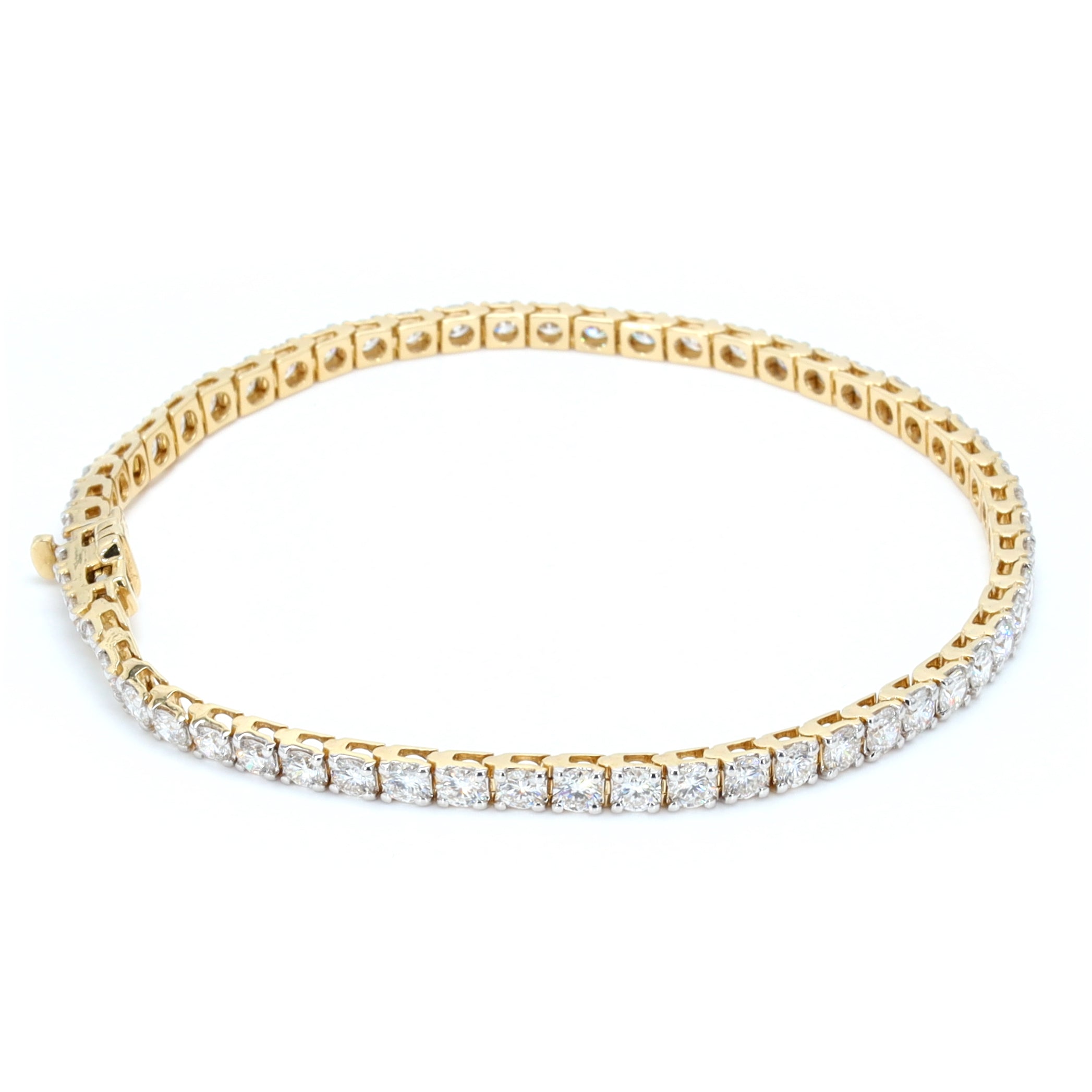 Round Diamond Tennis Bracelets For Women Crafted in 14K Gold