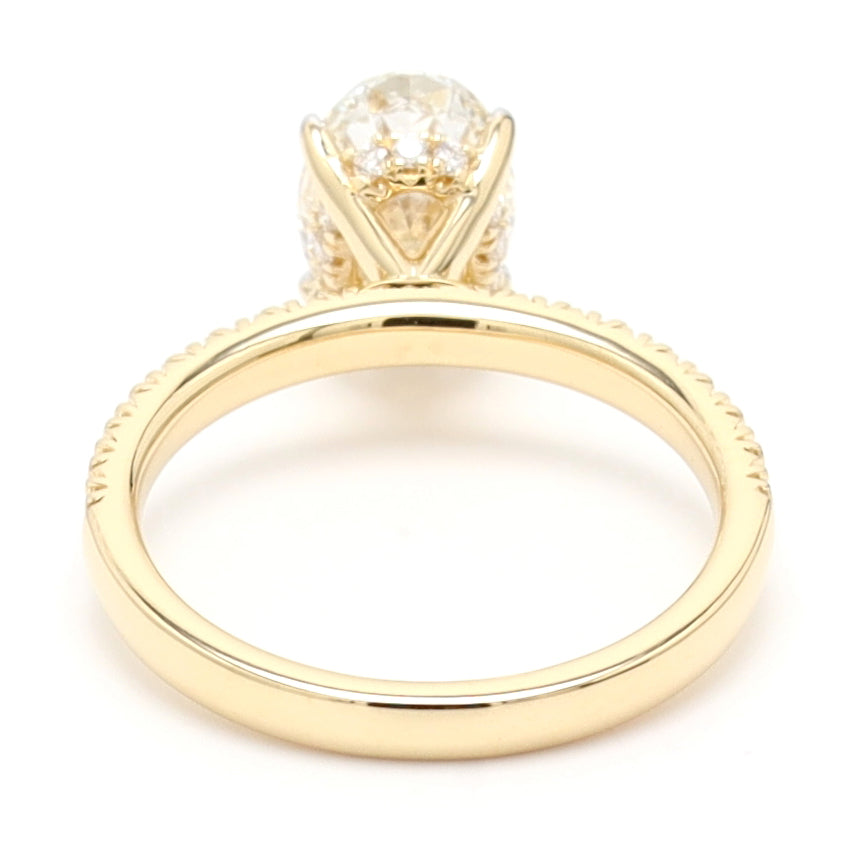 Oval Diamond Engagement Ring For Women Crafted in 14K Gold, IGI Certified Centre Diamonds