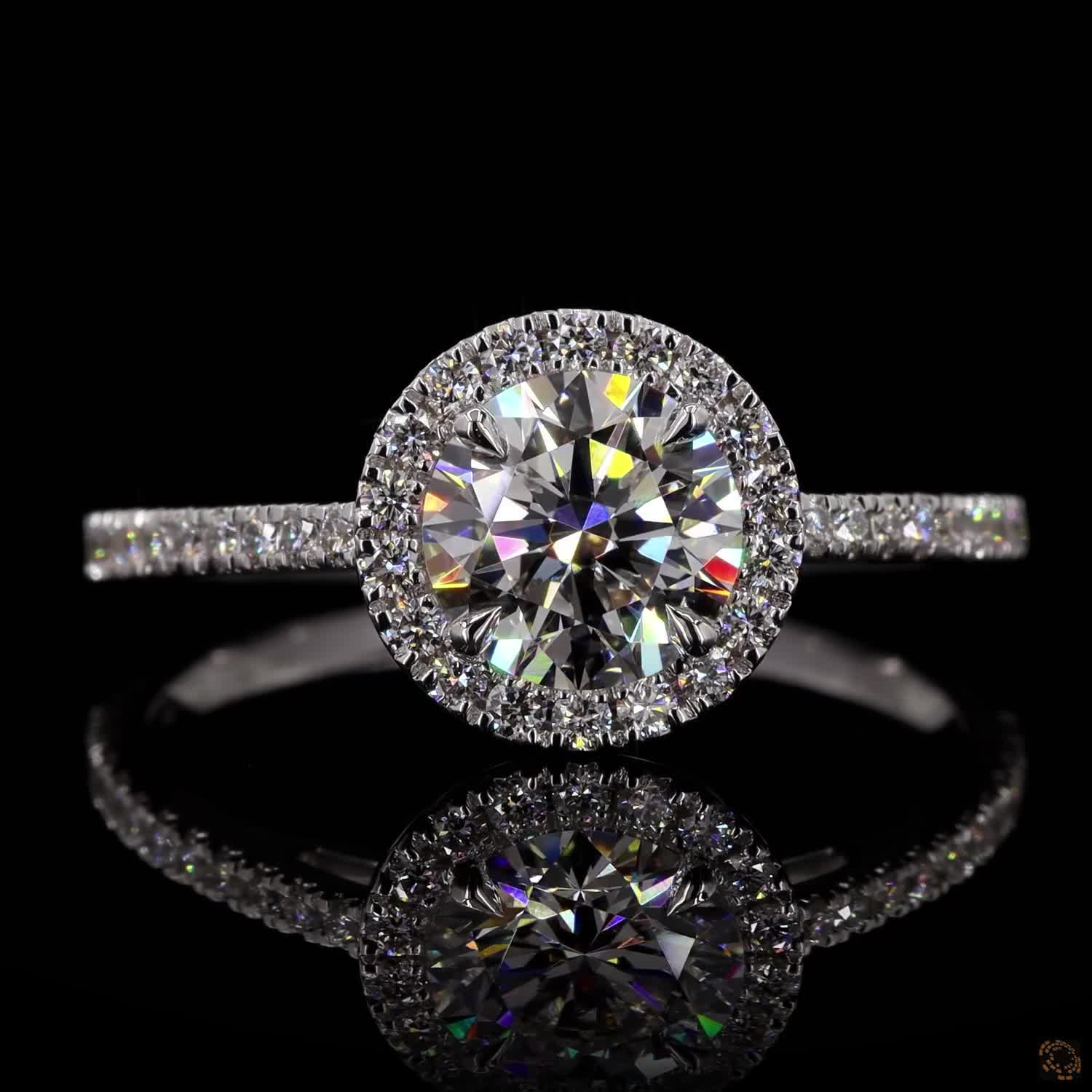 Round Brilliant Diamond Halo Engagement Ring in 14K Gold